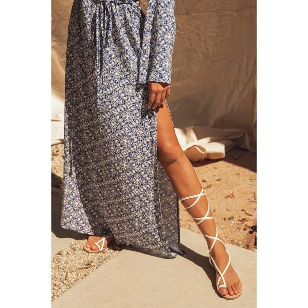 ✨NWOT✨ Lulus Micah White Lace-up Flat Sandals - Size 6.5